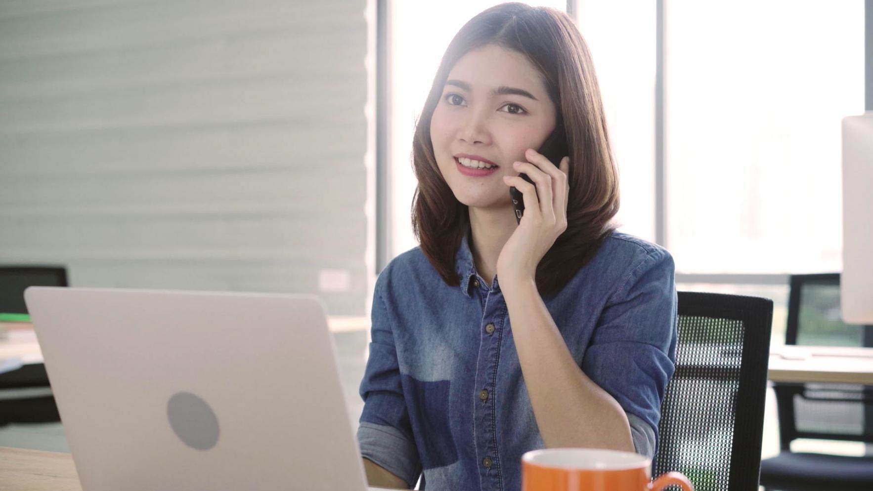 Kursleitende und Lernende im Austausch